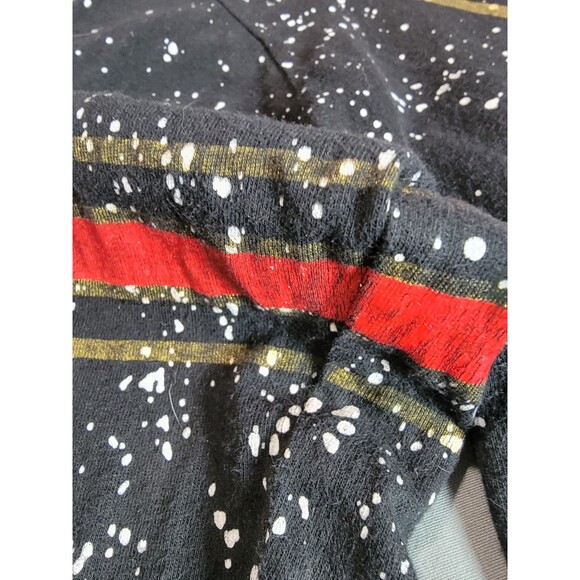 NBA Chicago Bulls Long Sleeve Shirt Youth XL (14) Black Red Splatter NBA Graphic - Picture 5 of 8